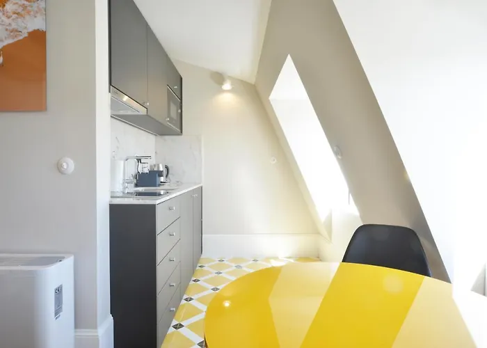 Youropo - Market Apartment