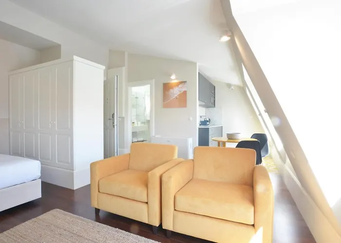 Youropo - Market Apartment *