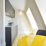 Youropo - Market Apartment