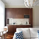 Youropo - Market Apartment
